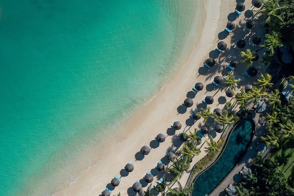 Private beach, white sand, free beach cabanas, sun loungers