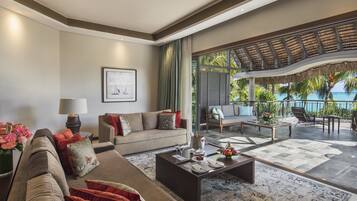 Minibar, Zimmersafe, individuell dekoriert, individuell eingerichtet