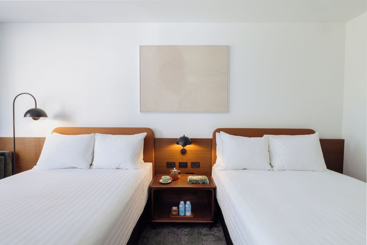 Premium bedding, pillowtop beds, minibar, in-room safe