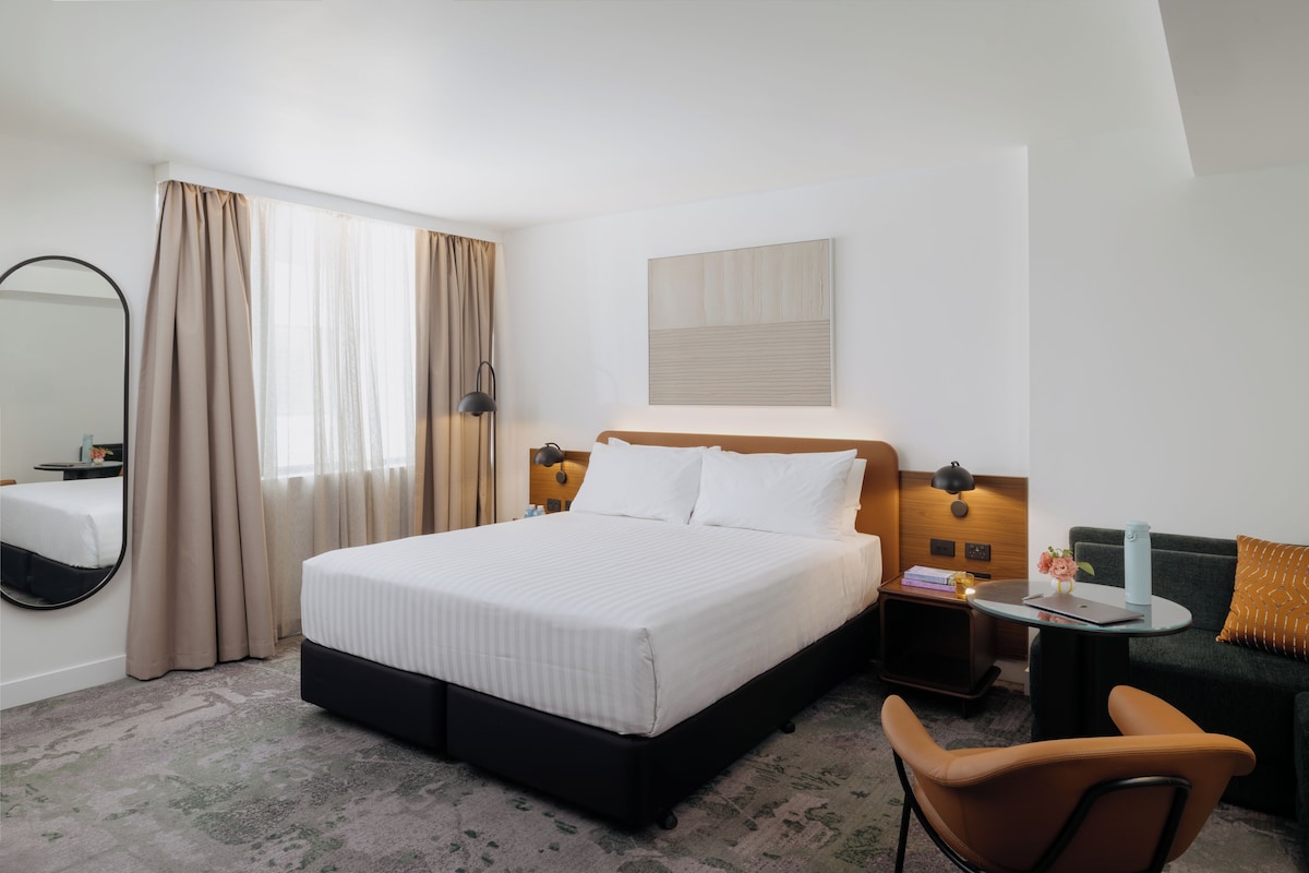 Premium bedding, pillowtop beds, minibar, in-room safe
