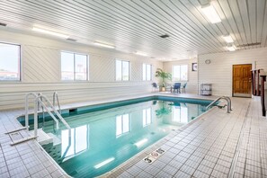 Piscine intérieure