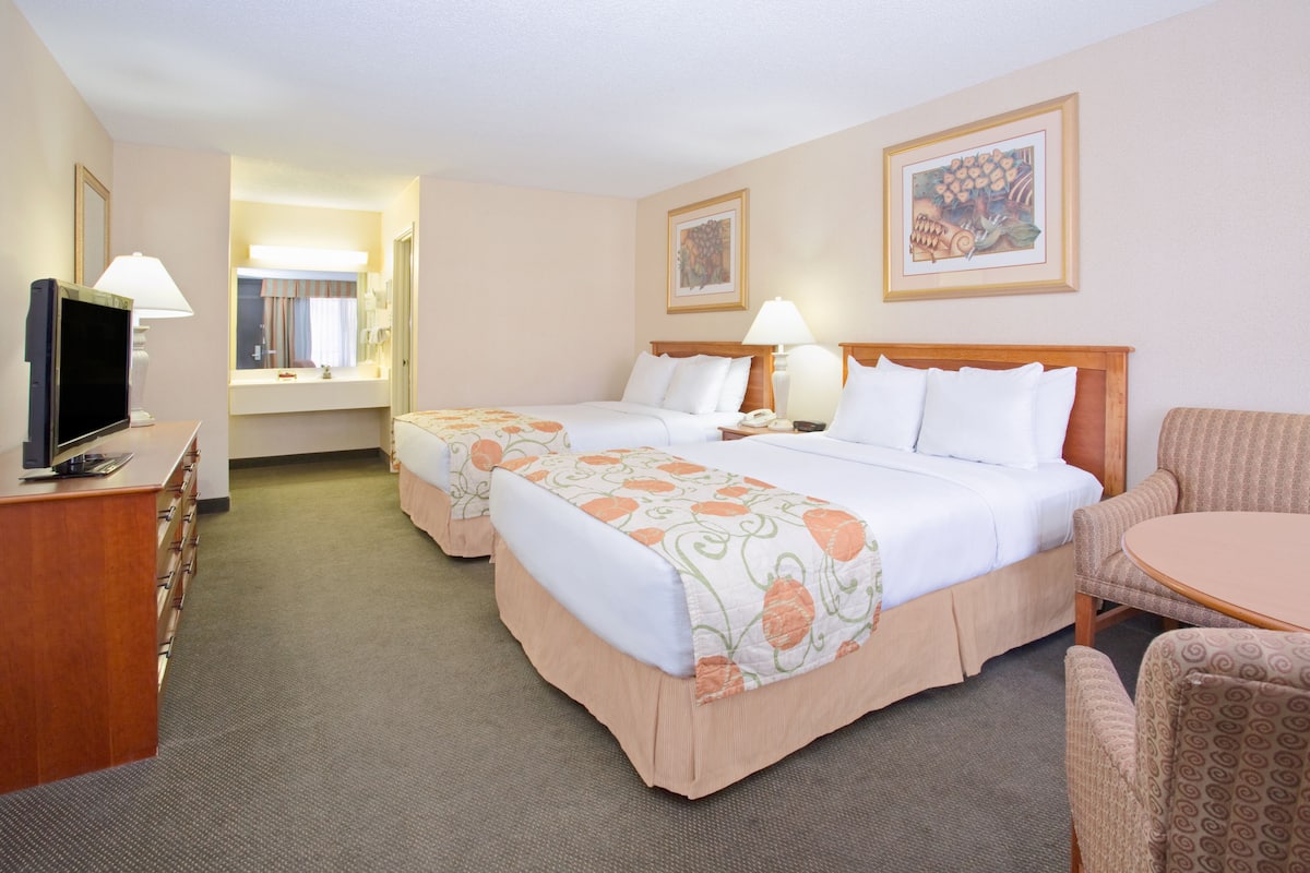 In-room safe, desk, soundproofing, iron/ironing board