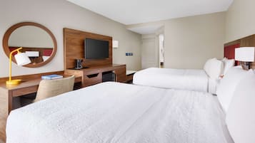 Habitación estándar, 2 camas dobles, no fumadores | Ropa de cama de alta calidad, escritorio, cortinas opacas