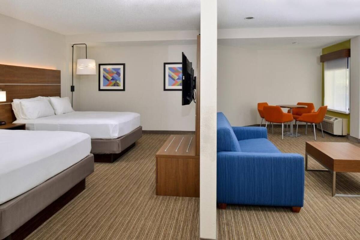 In-room safe, desk, iron/ironing board, free cots/infant beds