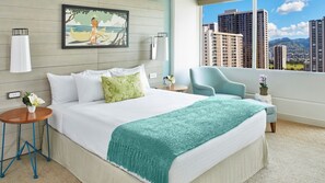 Penthouse, Balcony, City View (Suite) | Hypo-allergenic bedding, in-room safe, blackout drapes