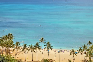 Premier Room, 1 King Bed, Balcony, Ocean View (ADA) | Beach | Beach nearby - Queen Kapiolani Hotel (Honolulu)