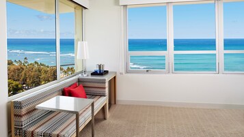 Premier Room, 1 King Bed, Balcony, Ocean View | Hypo-allergenic bedding, in-room safe, blackout drapes