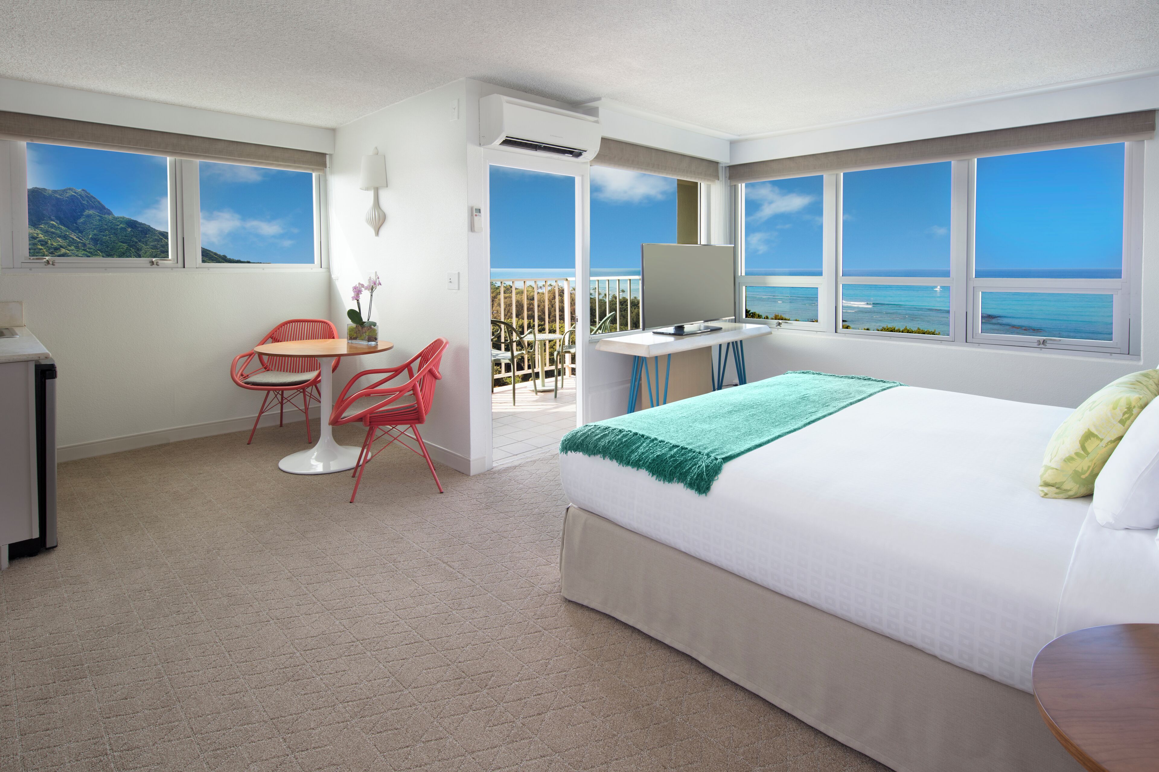 Junior Double Room, Balcony, Ocean View (ADA) | Hypo-allergenic bedding, in-room safe, blackout drapes