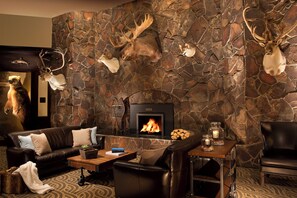 Lobby - The Lakefront Anchorage (Anchorage)