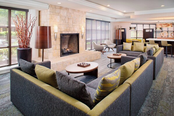Lobby lounge - Courtyard By Marriott Ann Arbor (Ann Arbor)