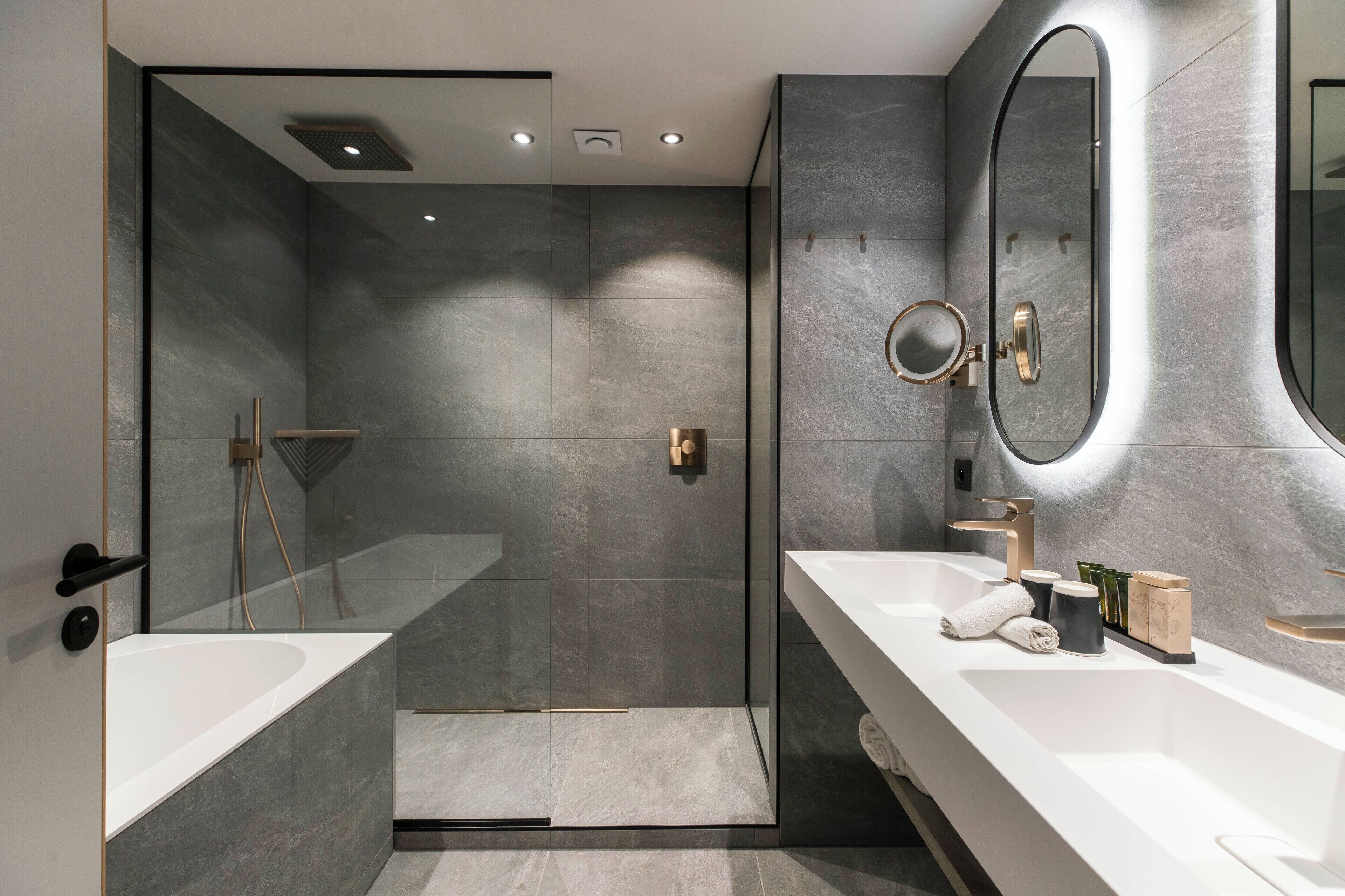 1 bedroom, minibar, in-room safe, desk