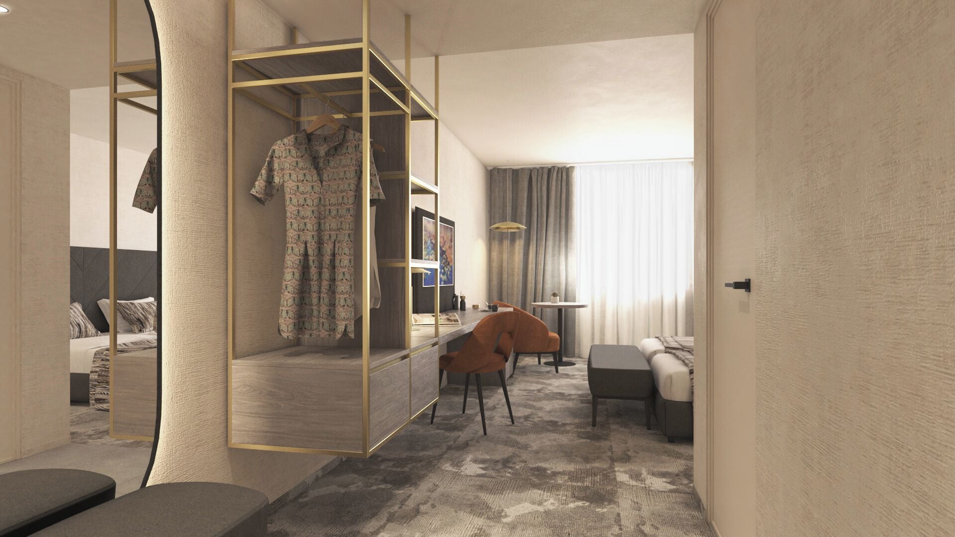 Een moderne hotelkamer met een grote spiegel, een bed met hoofdeinde, een zithoek met een tafel en stoelen, en uitzicht op de stad door het raam.