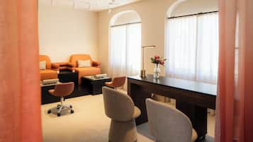 Couples treatment rooms, sauna, body treatments, hydrotherapy