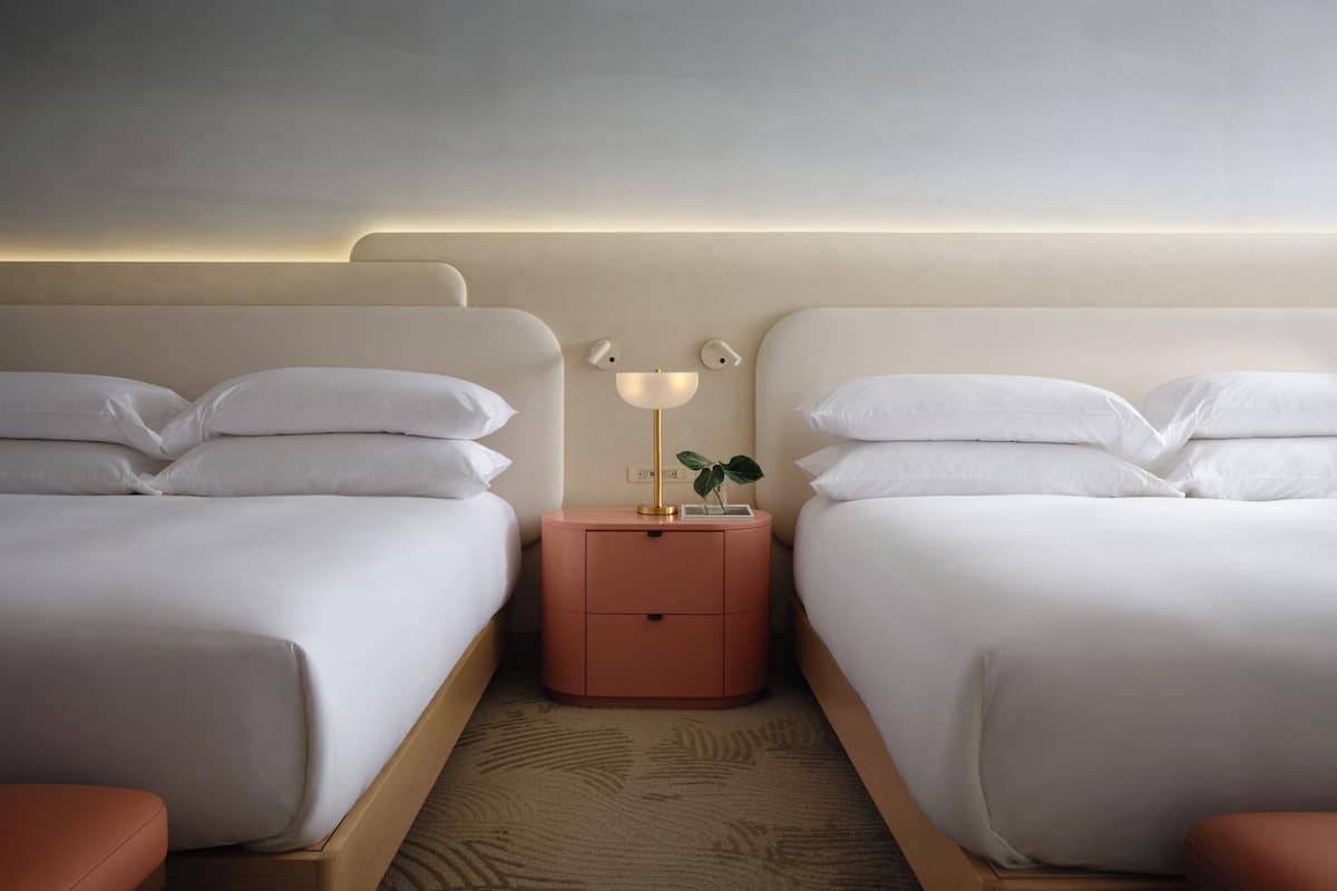 Hypo-allergenic bedding, in-room safe, desk, laptop workspace