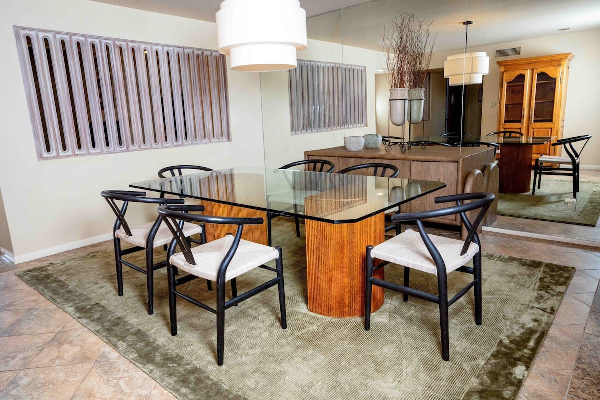 Room (Mccormick Residence) | Hypo-allergenic bedding, in-room safe, desk, laptop workspace