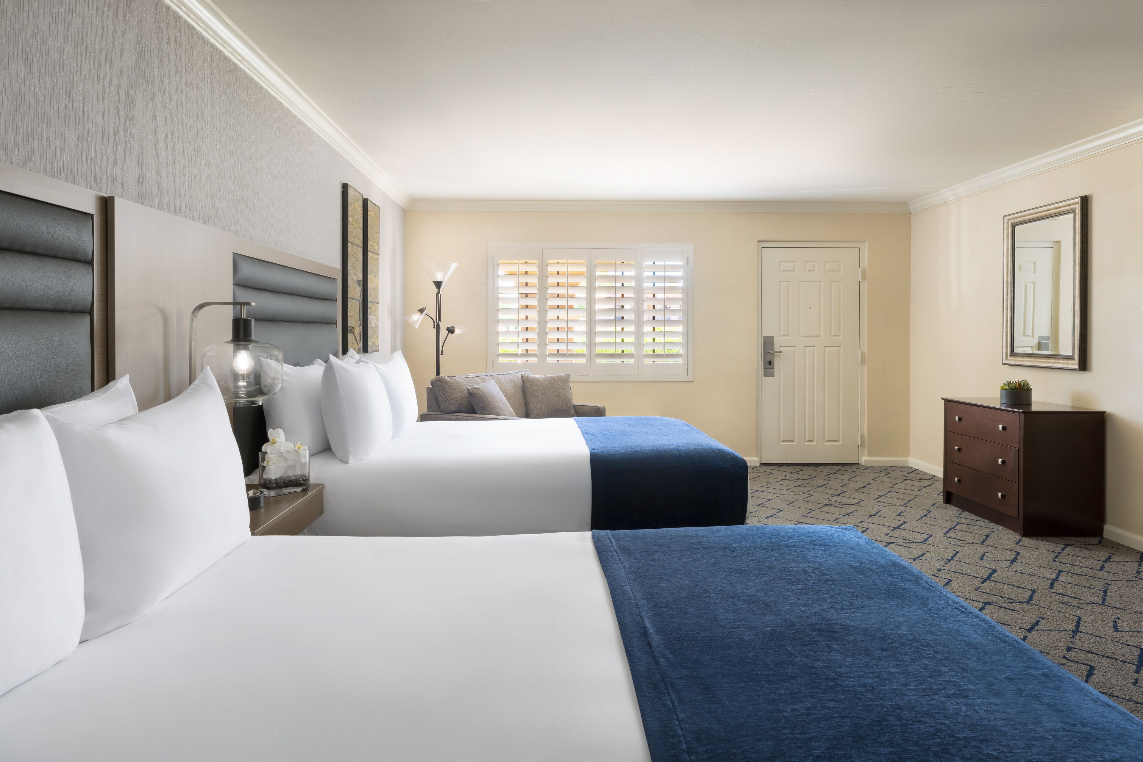 1 bedroom, hypo-allergenic bedding, in-room safe, desk