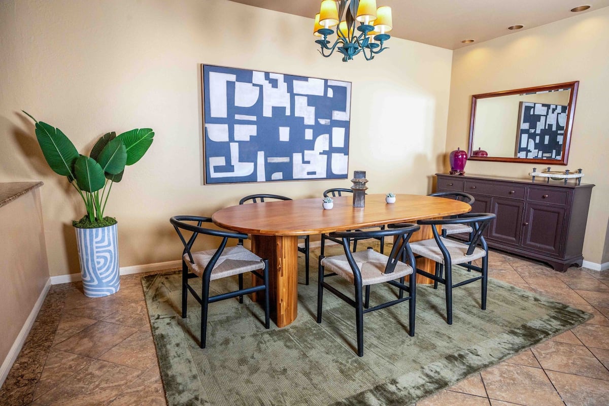 Room (Mcdowell Residence) | Frette Italian sheets, premium bedding, pillowtop beds, in-room safe