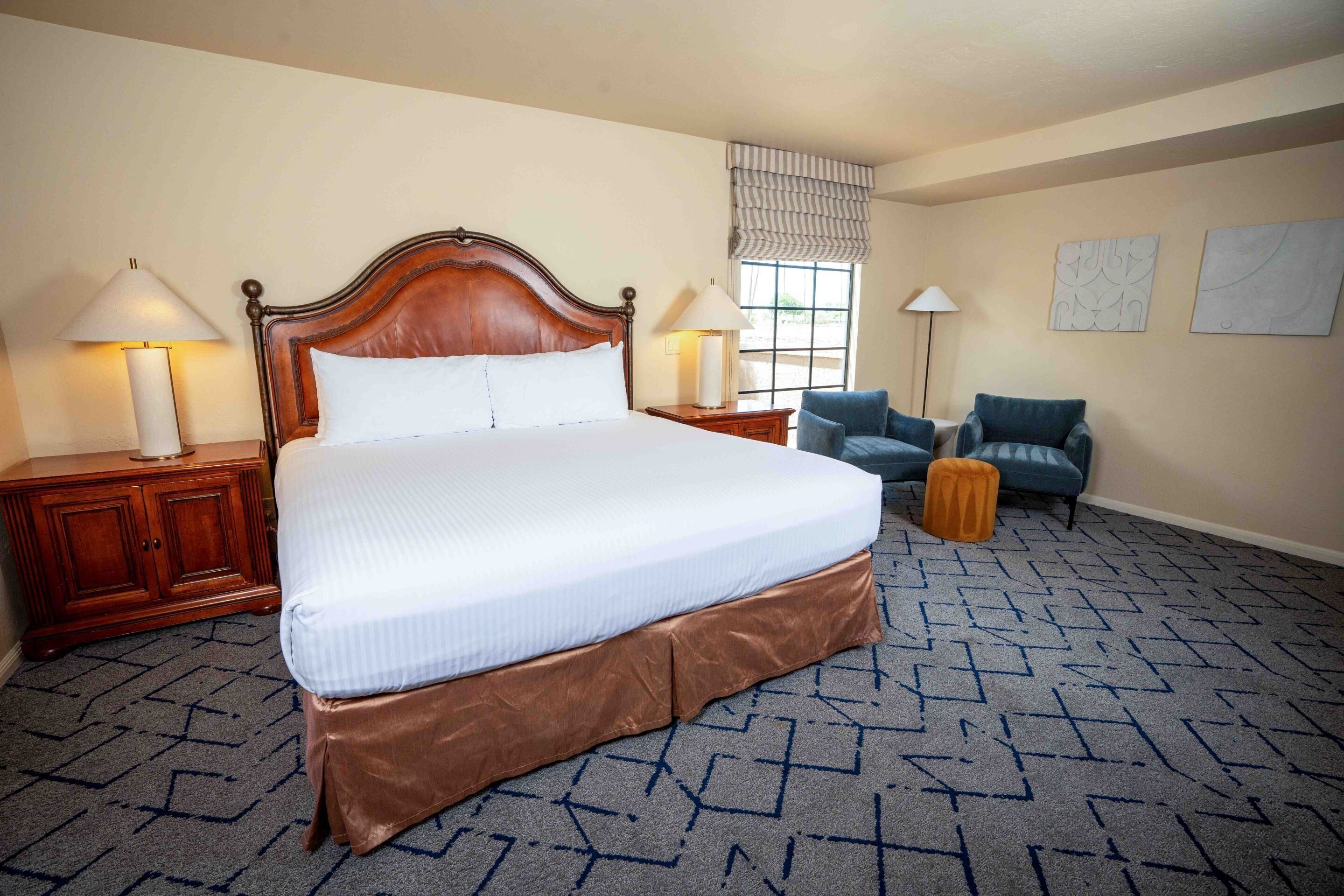 Zimmer (Mccormick Residence) | Allergikerbettwaren, Zimmersafe, Schreibtisch