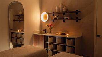 Couples treatment rooms, sauna, body treatments, hydrotherapy