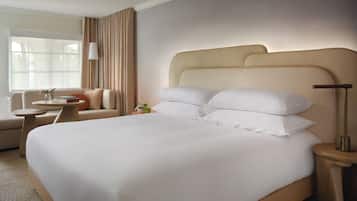 Habitación, 1 cama de matrimonio grande, vistas al patio | Sábanas italianas Frette y ropa de cama de alta calidad