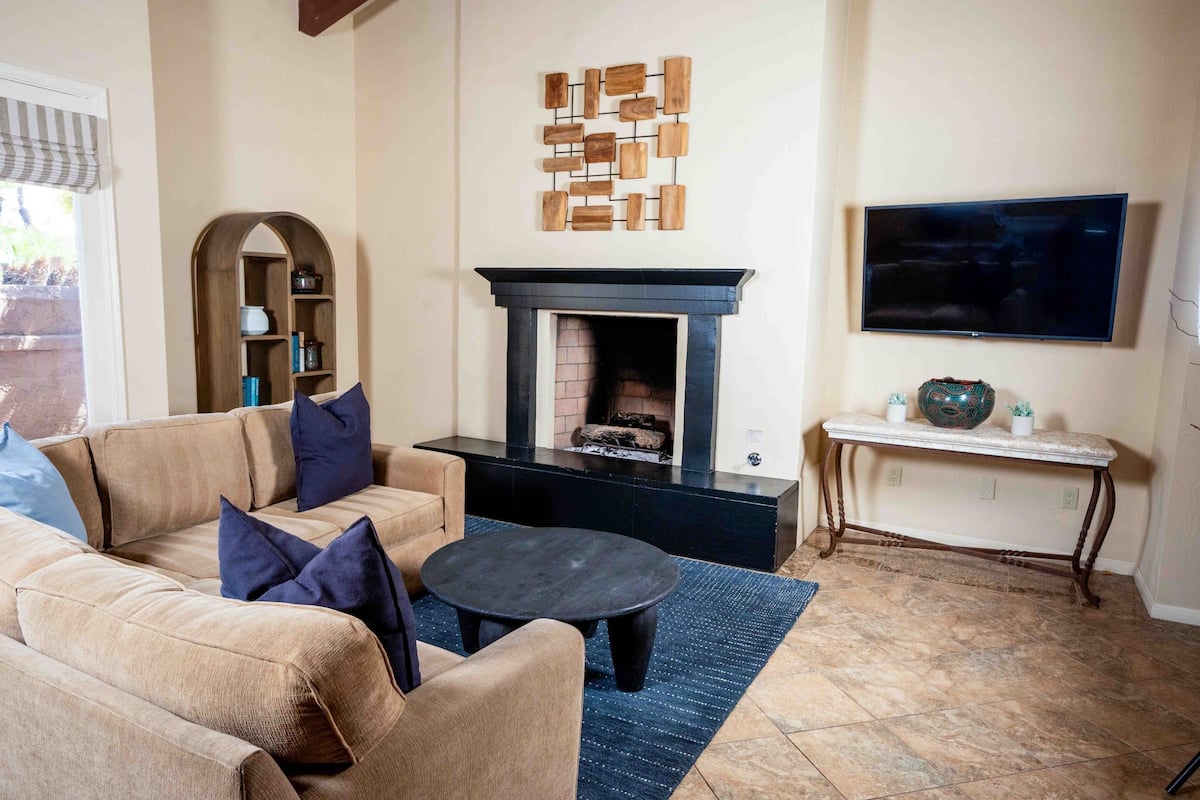 Room (Mccormick Residence) | Room amenity