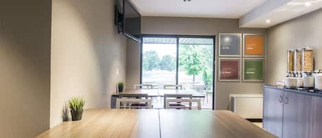 Free daily full breakfast