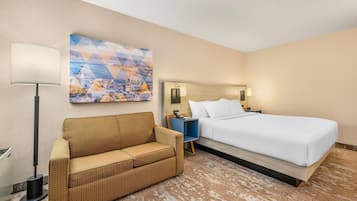 Literie de qualité supérieure, bureau, rideaux occultants