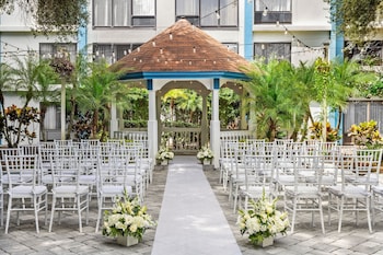 Outdoor wedding area at Delta Hotels by Marriott Orlando Celebration