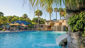 2 outdoor pools, sun loungers