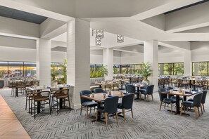 4 restaurants, breakfast, lunch, dinner served; American cuisine  - Delta Hotels by Marriott Orlando Celebration (Kissimmee)