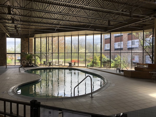 Una piscina techada
