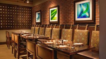 Daily full breakfast for a fee