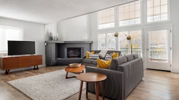Condo, 2 Bedrooms, Kitchen, Mountain View | 2 bedrooms, premium bedding, pillowtop beds, individually decorated
