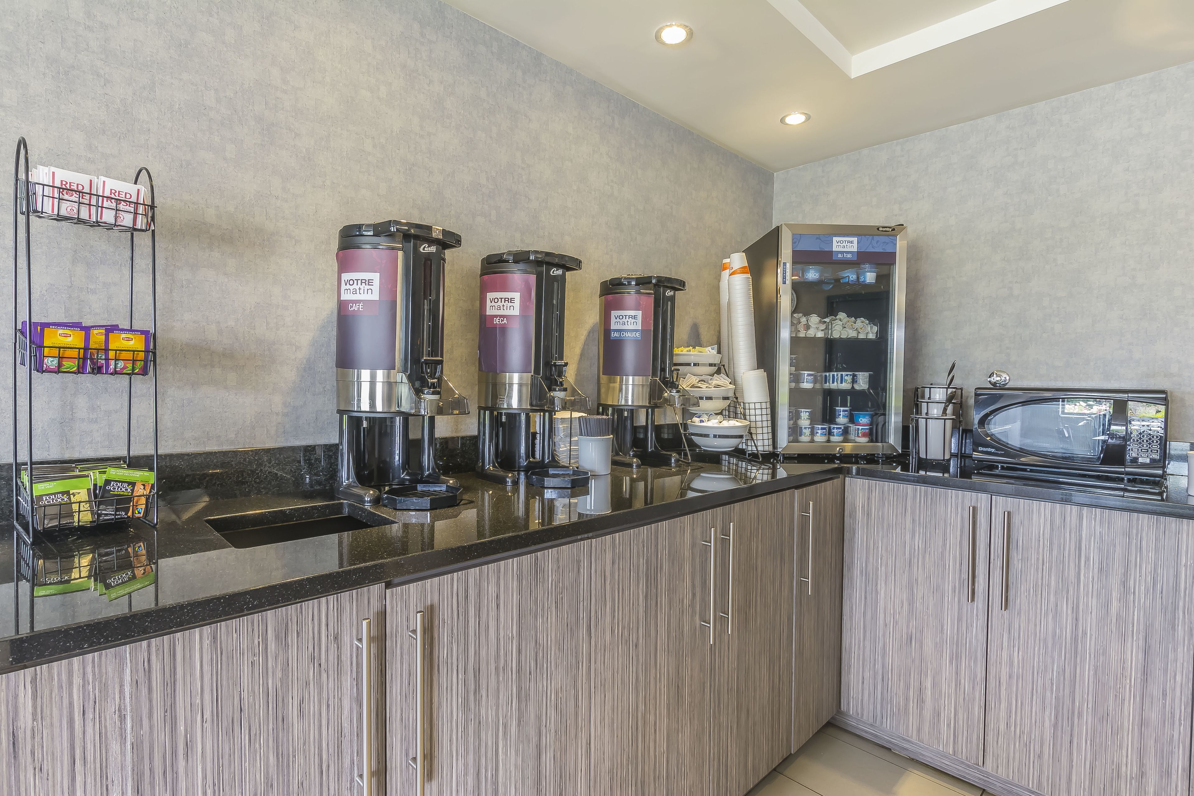 free daily on-the-go breakfast