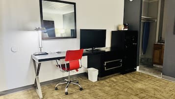 40-inch LED TV with cable channels, TV