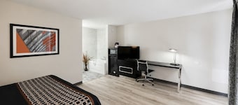 Alamo Inn & Suites