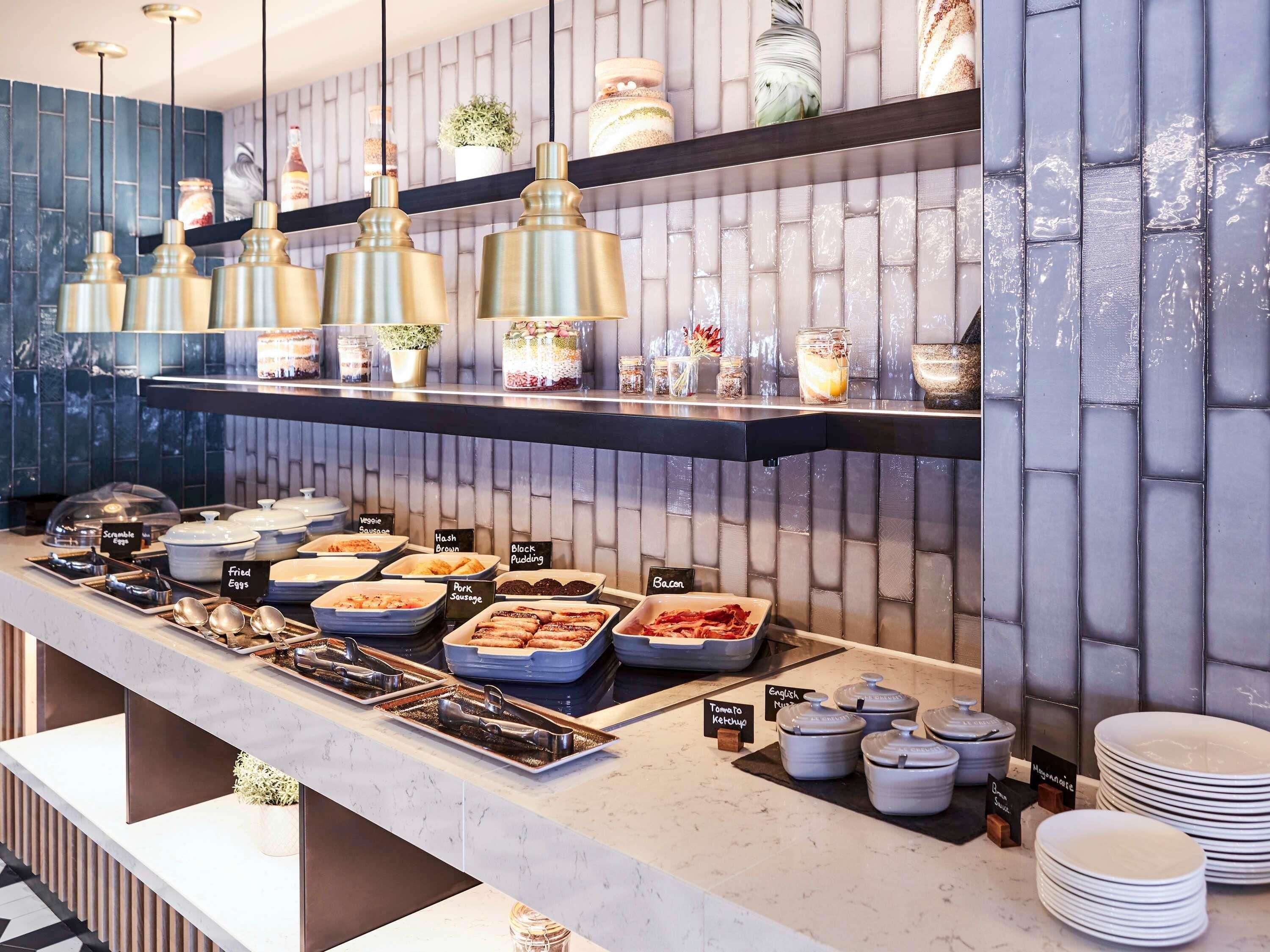 Tägliches großes Frühstück (18.95 GBP pro Person)