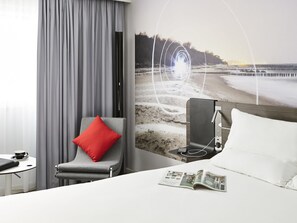 Allergivenligt sengetøj, minibar, pengeskab på værelset, skrivebord