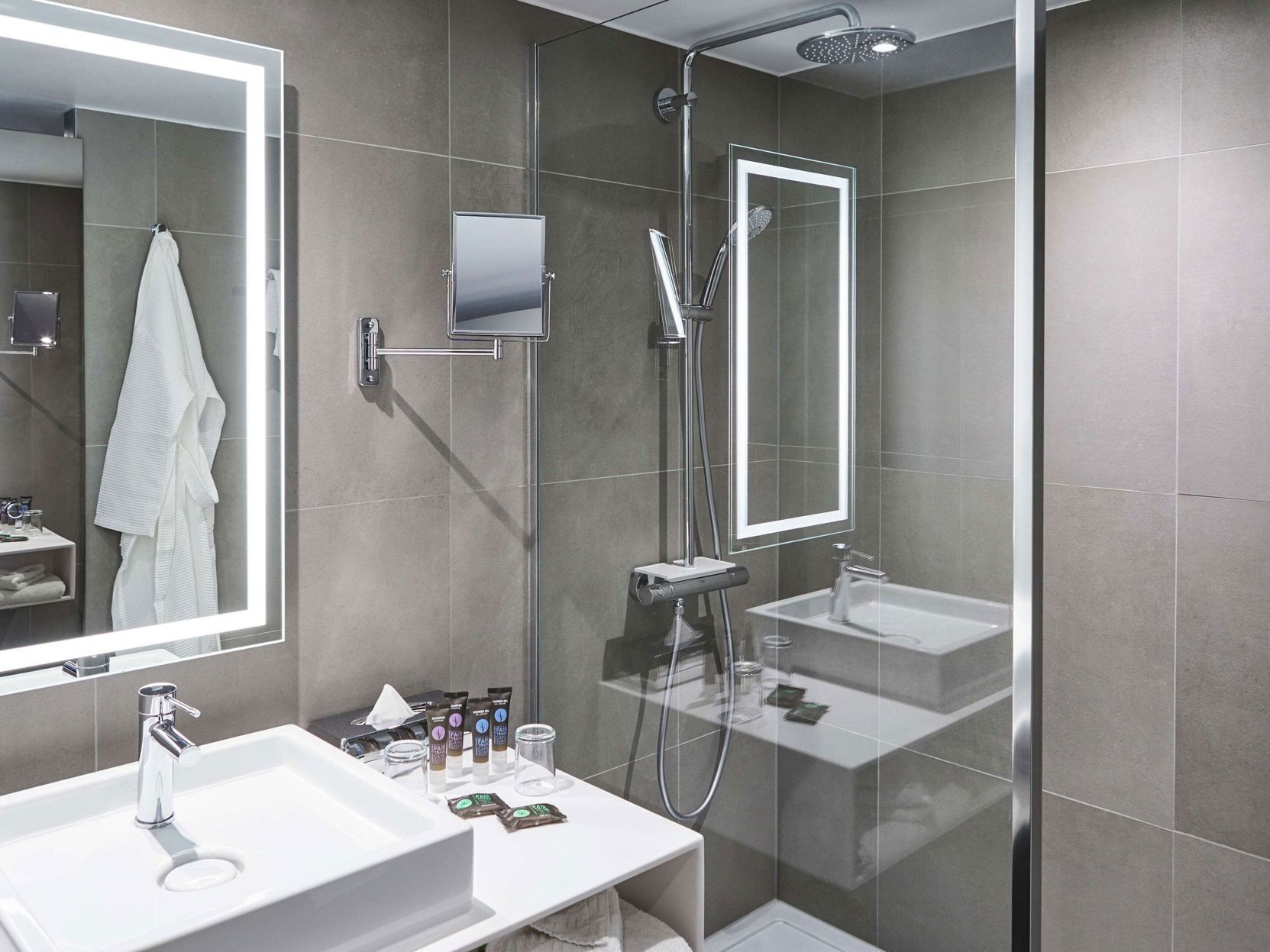 Bagno | Combinazione doccia/vasca, soffione a pioggia