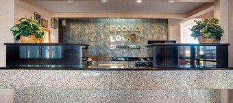 Econo Lodge Inn & Suites Forest