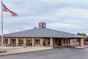 Front of property - Baymont by Wyndham Tuscola (Tuscola)