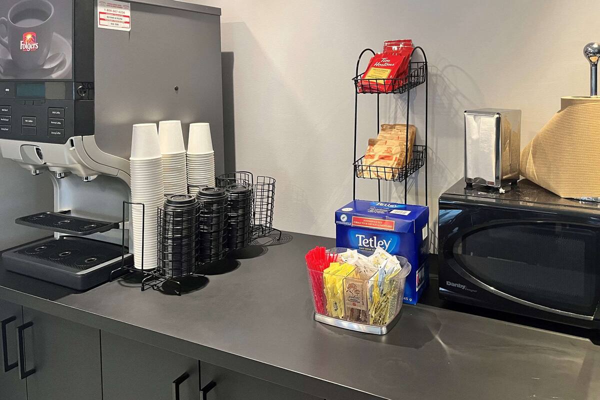 free daily continental breakfast