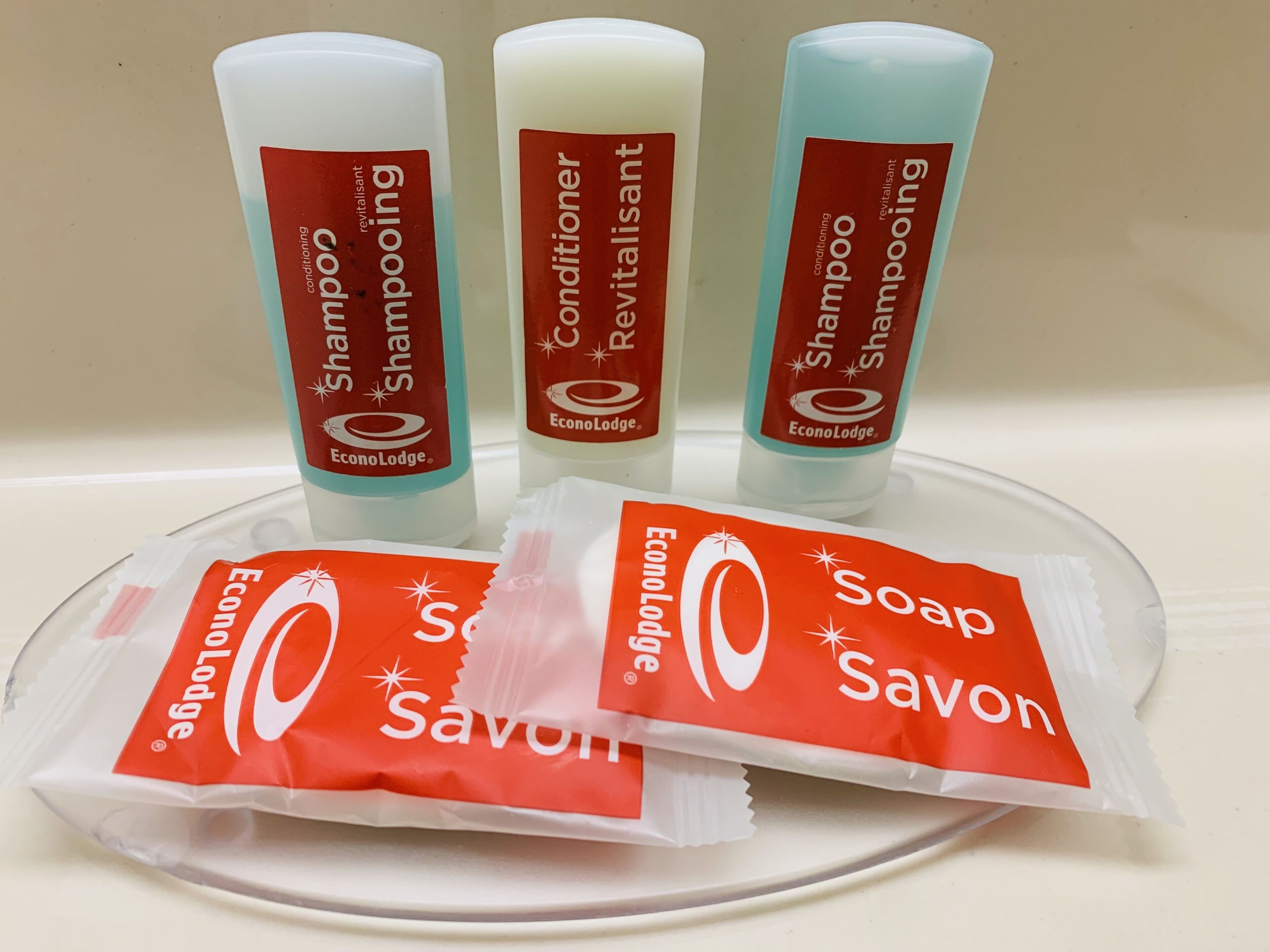 combined shower/bathtub, free toiletries, hair dryer, towels