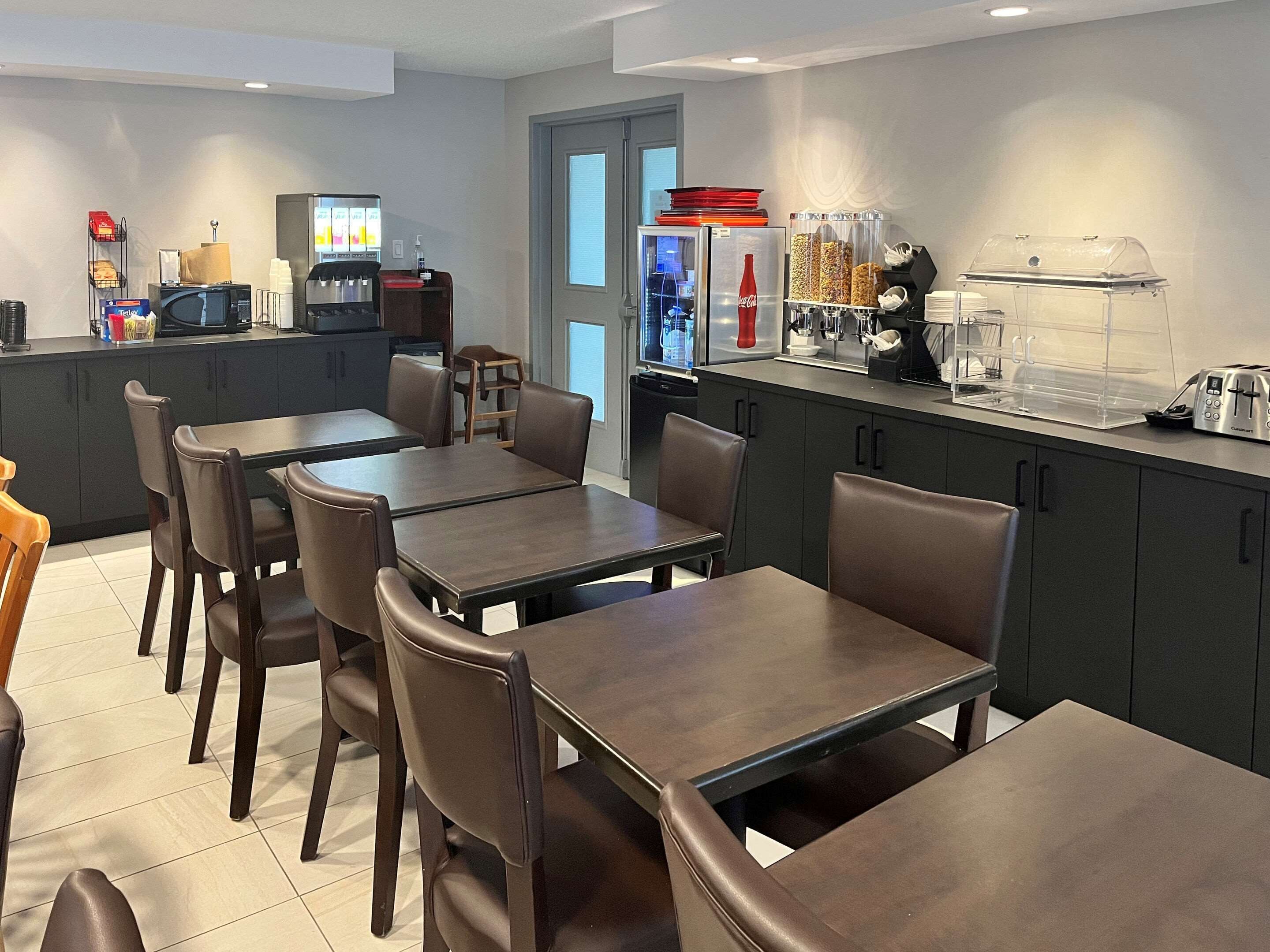 Free daily continental breakfast