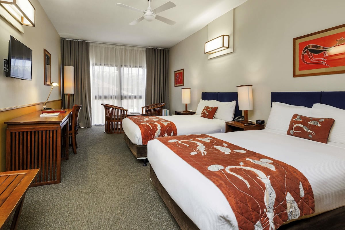 Superior Double Room, 2 Katil Kelamin (Double) | Peti besi dalam bilik, meja, kalis bunyi, seterika/papan seterika