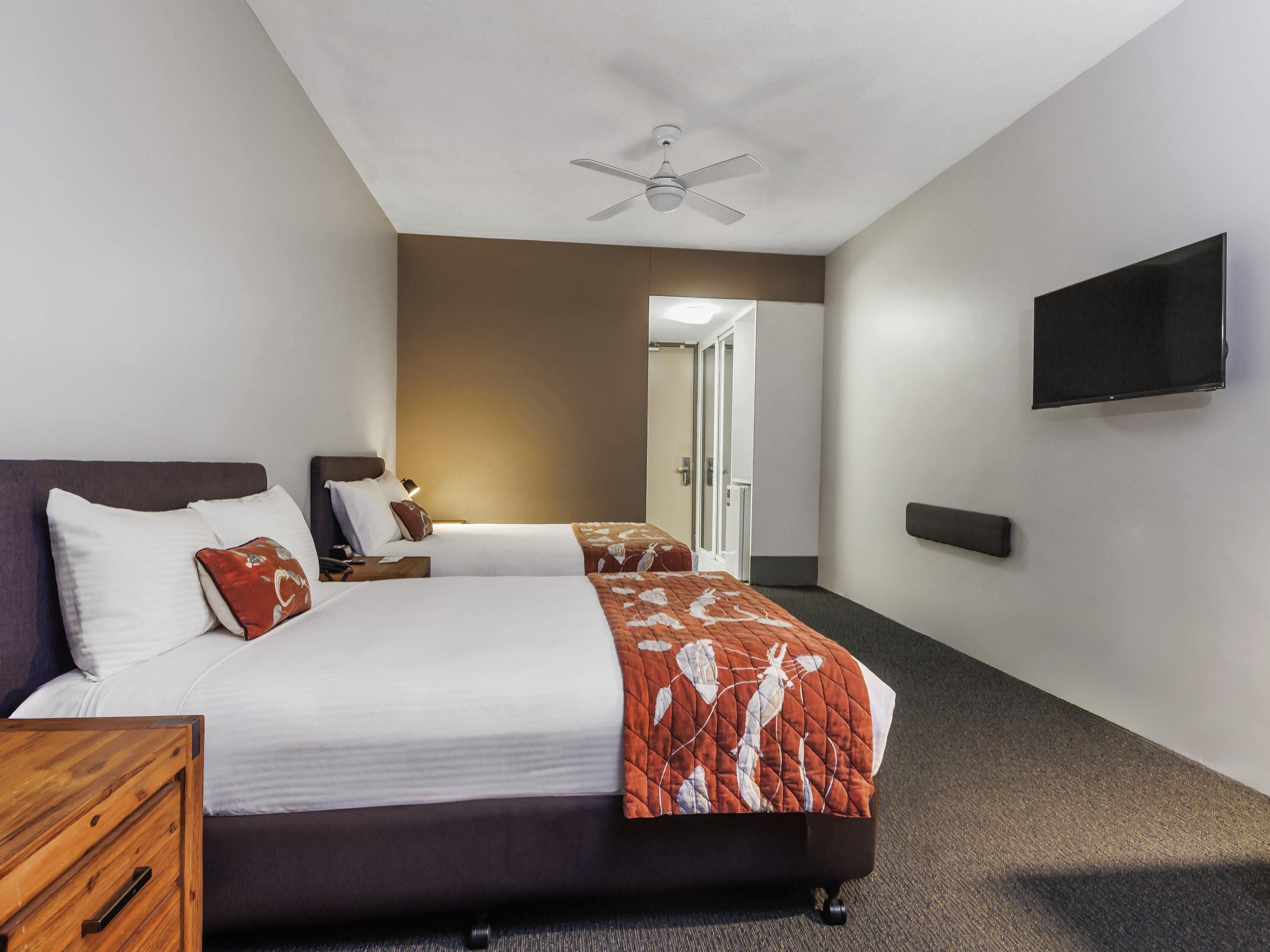 In-room safe, desk, soundproofing, iron/ironing board