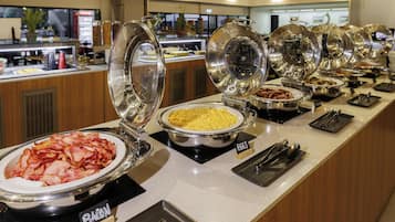 Colazione a buffet a pagamento, servita tutte le mattine