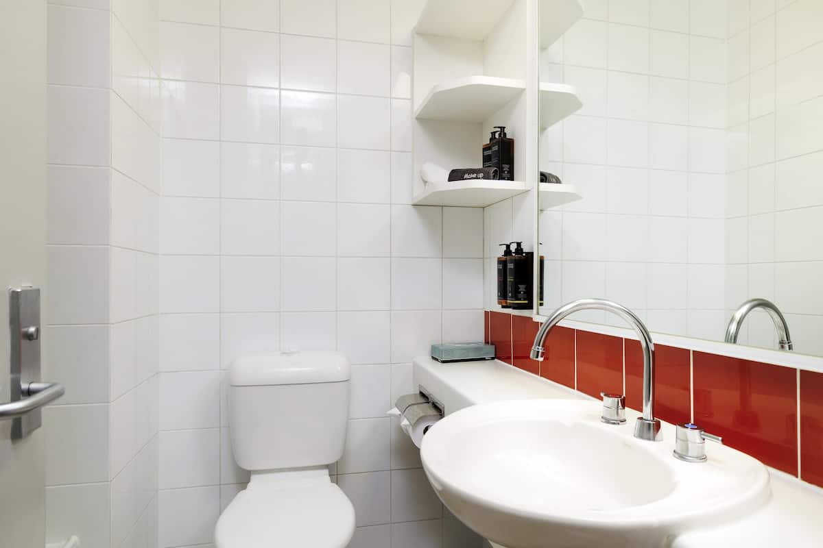 In-room safe, desk, soundproofing, iron/ironing board