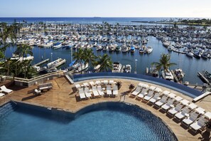 2 outdoor pools, pool cabanas (surcharge), pool loungers