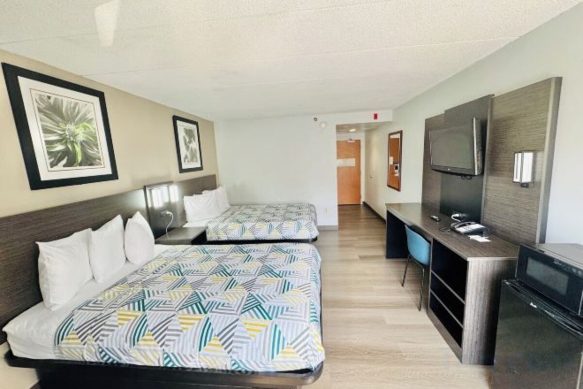 Two Double Bed Hearing Accessible-Non-Smoking